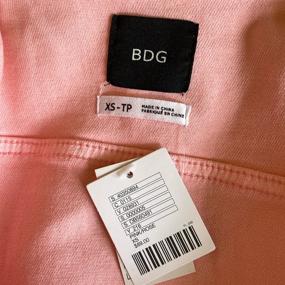 BDG by Urban Outfitters Blush pink denim jacket - Picture 5 of 9